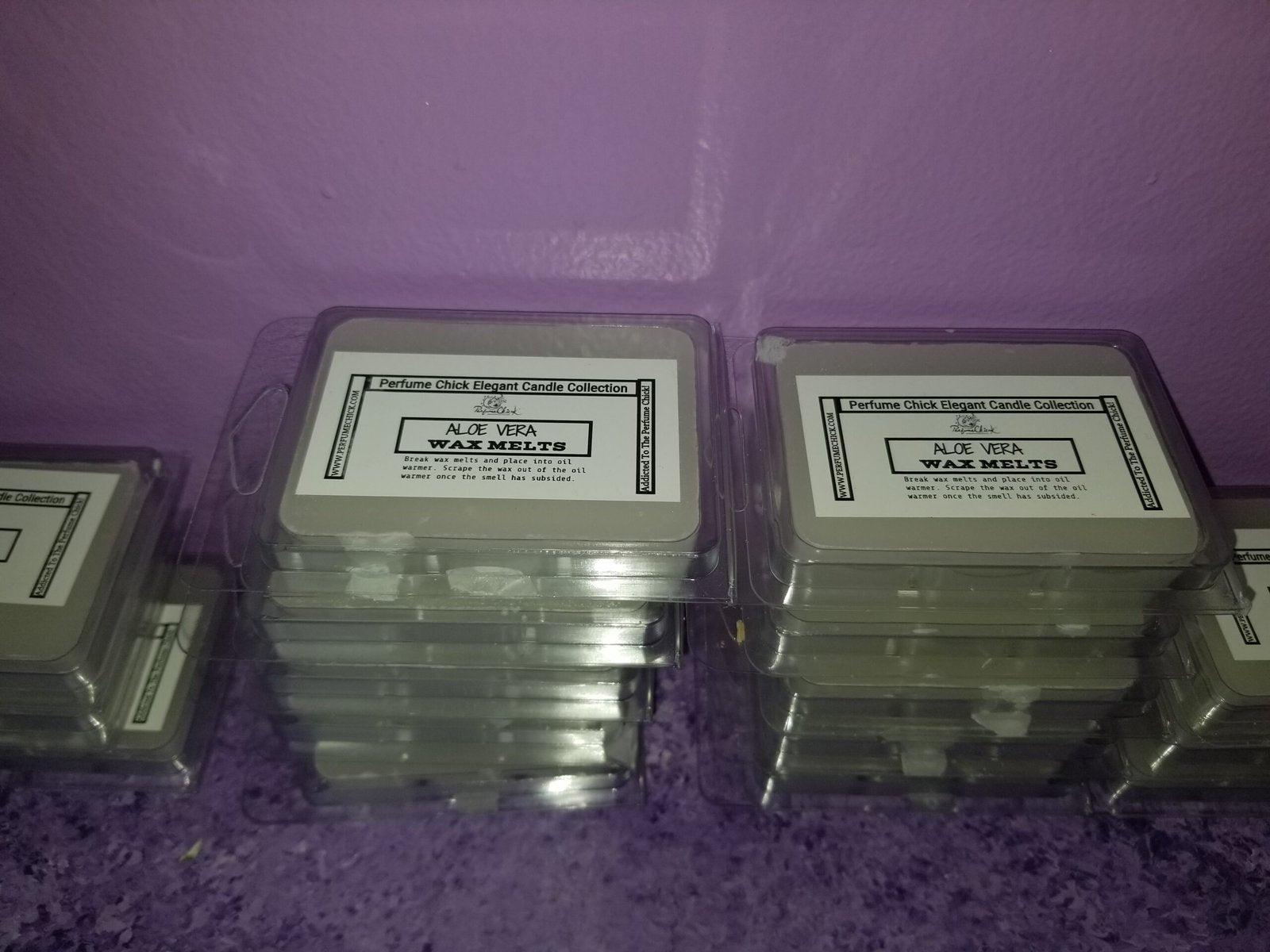 BABY POWDER WAX MELTS (FOR YOUR OIL BURNER) 4oz container with 6 cubes image 0